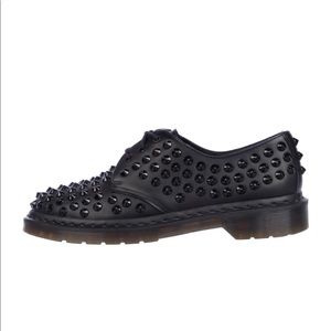 STUDDED DR MARTENS